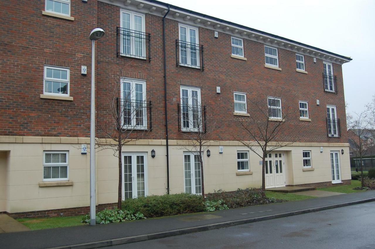 2 Bed 2 Bath At Jago Crt In Newbury - Free Allocated Parking エクステリア 写真